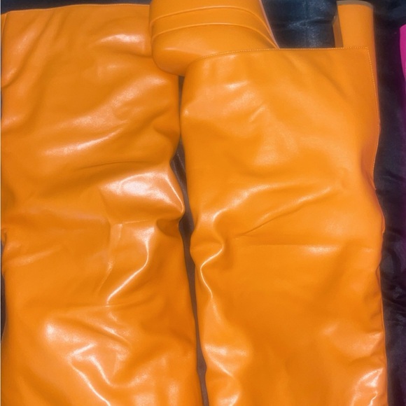 Platform boot - Picture 1 of 3